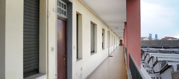 2-Zimmer Wohnung in Milan, Italy, Nr. 244616 2