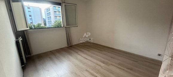 2 bedrooms Apartment in Poissy, France No. 133602 5