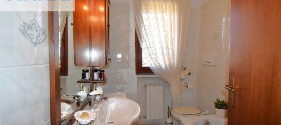 6-salle Maison à Viareggio, Italy No. 32705 25