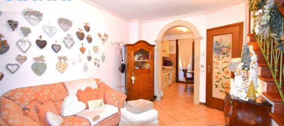 6-salle Maison à Viareggio, Italy No. 32705 2