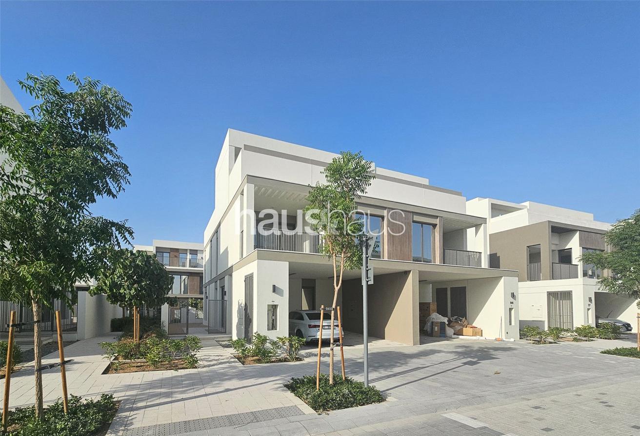 5 bedrooms Villa in Tilal Al Ghaf, UAE No. 99359