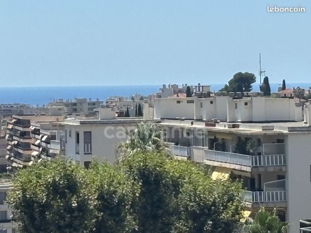 2 bedrooms Apartment in Cannes, France No. 284284