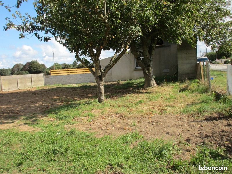 550m² Land in Guiclan, France No. 97074
