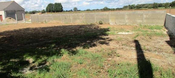 550m² Land in Guiclan, France No. 97074 9