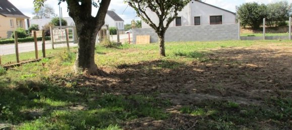 550m² Land in Guiclan, France No. 97074 6