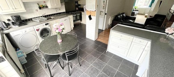 3 bedrooms House in Dartford, United Kingdom No. 10692 13