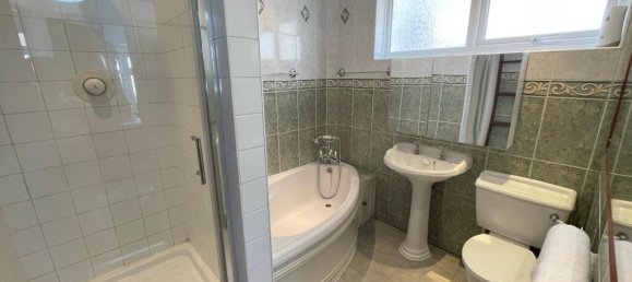 3 bedrooms House in Dartford, United Kingdom No. 10692 70