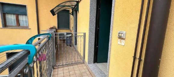 Dúplex de 3 habitaciónes en Rho, Italy No. 290577 10