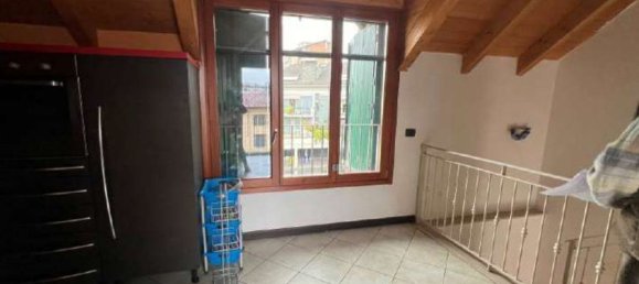 Dúplex de 3 habitaciónes en Rho, Italy No. 290577 2