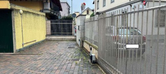 Dúplex de 3 habitaciónes en Rho, Italy No. 290577 29