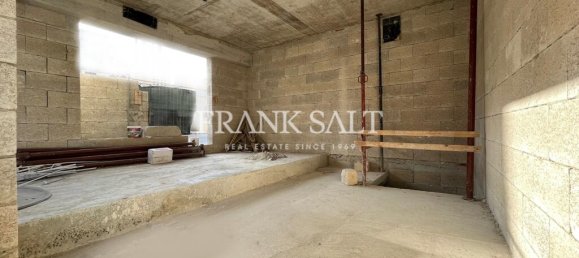 Tienda en Paola, Malta 107 m² No. 13328 3