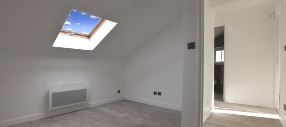 3 bedrooms House in Nanterre, France No. 187683 13