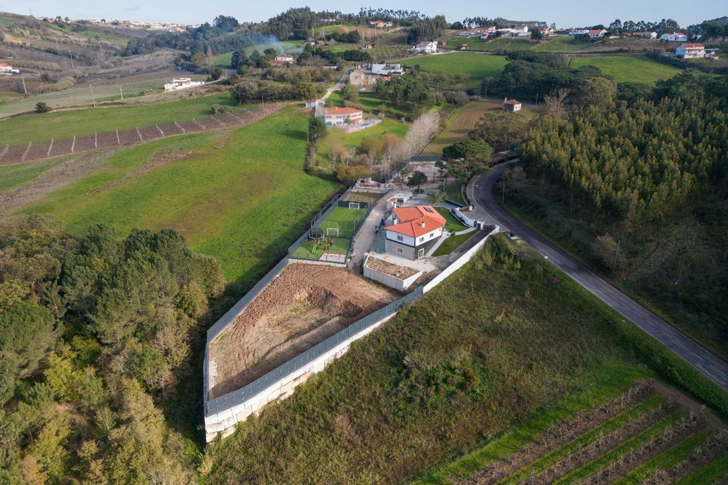 Casa de 4 dormitorios en Salir de Matos, Portugal No. 25961