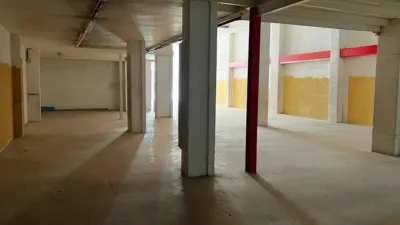  عقار تجاري في Zaragoza, Spain 300متر مربع رقم 64251