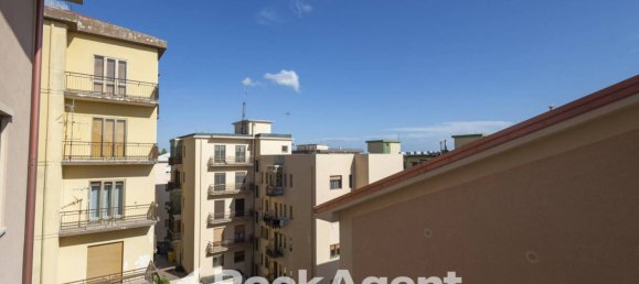 Apartamento de 2 dormitorios en Catanzaro, Italy No. 300388 6