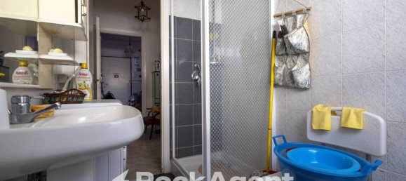 Apartamento de 2 dormitorios en Catanzaro, Italy No. 300388 16