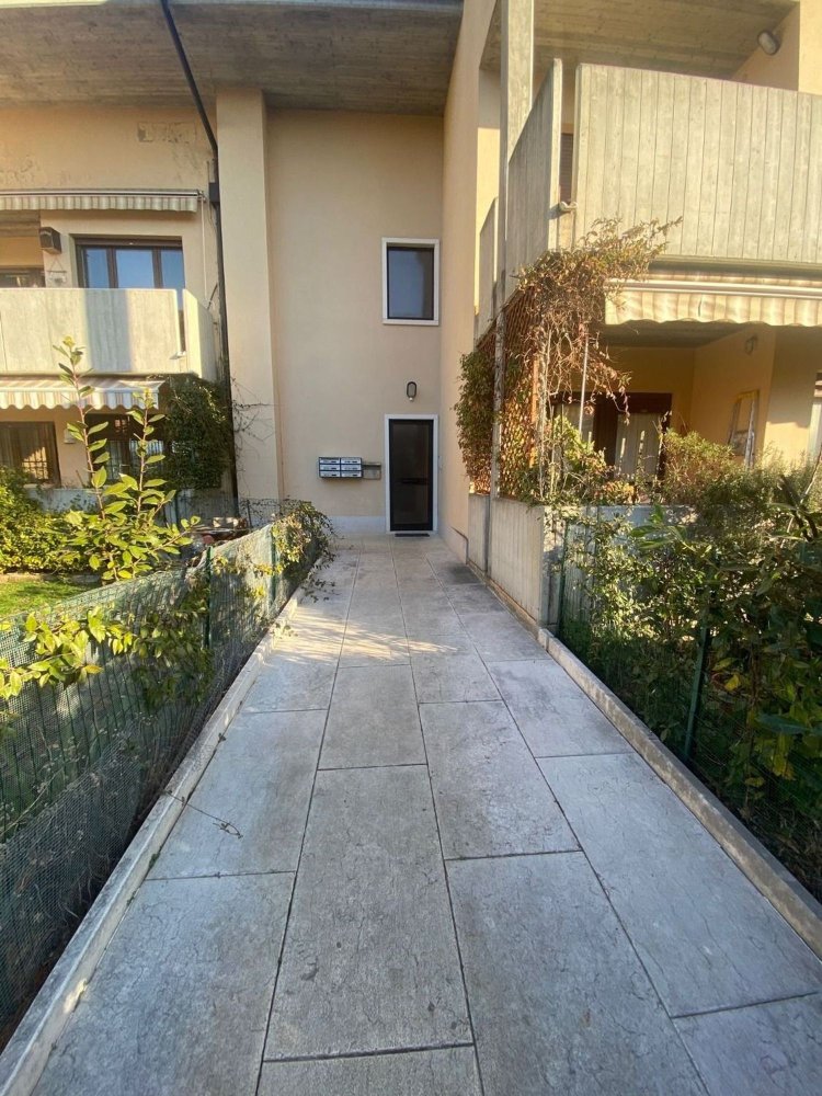 5 rooms Apartment in Negrar, Italy No. 290826