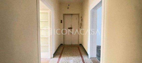 2 bedrooms Apartment in Bari, Italy No. 267340 3