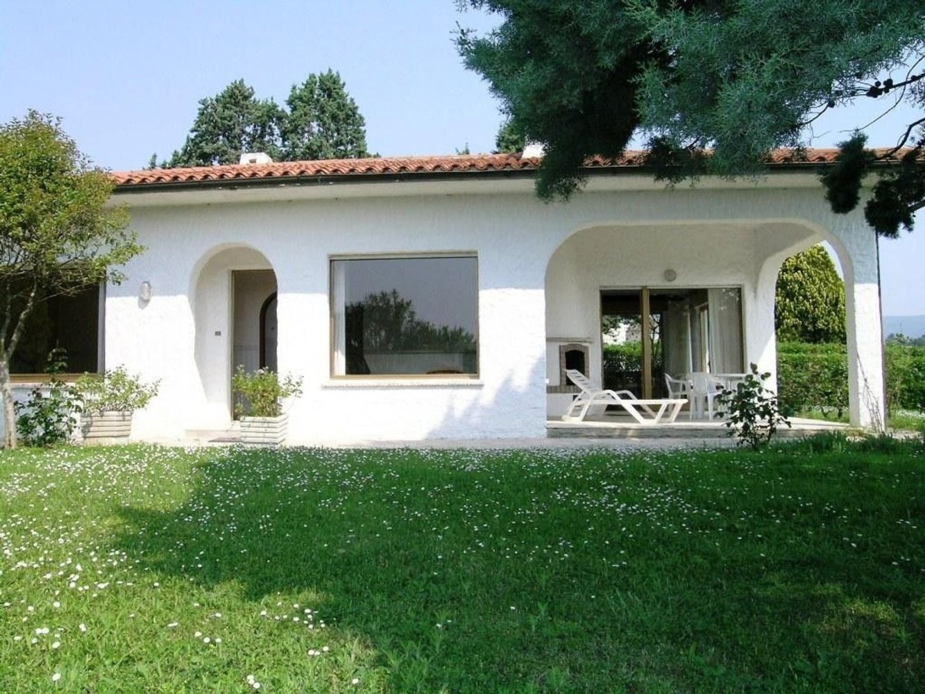 13 rooms Villa in Castelnuovo Rangone, Italy No. 145979