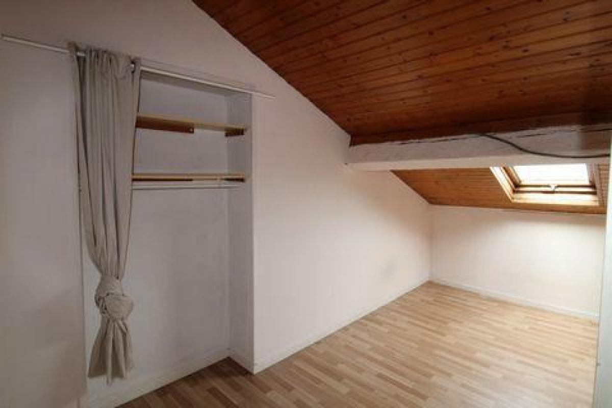 Studio in the Condo in Bordeaux, France No. 12371