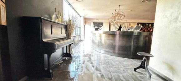 750m² Warehouse in Grassobbio, Italy No. 268639 8