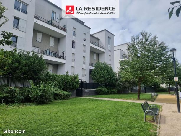 Studio in Stains, France, Nr. 305936