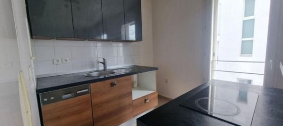 Studio in Stains, France, Nr. 305936 3