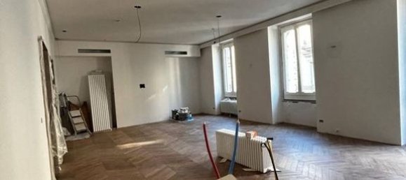 3 bedrooms Apartment in Turin, Italy No. 67285 23
