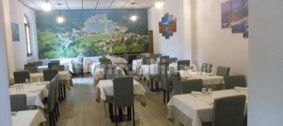 Propiedad comercial de 5 habitaciónes en Turate, Italy No. 259948 4