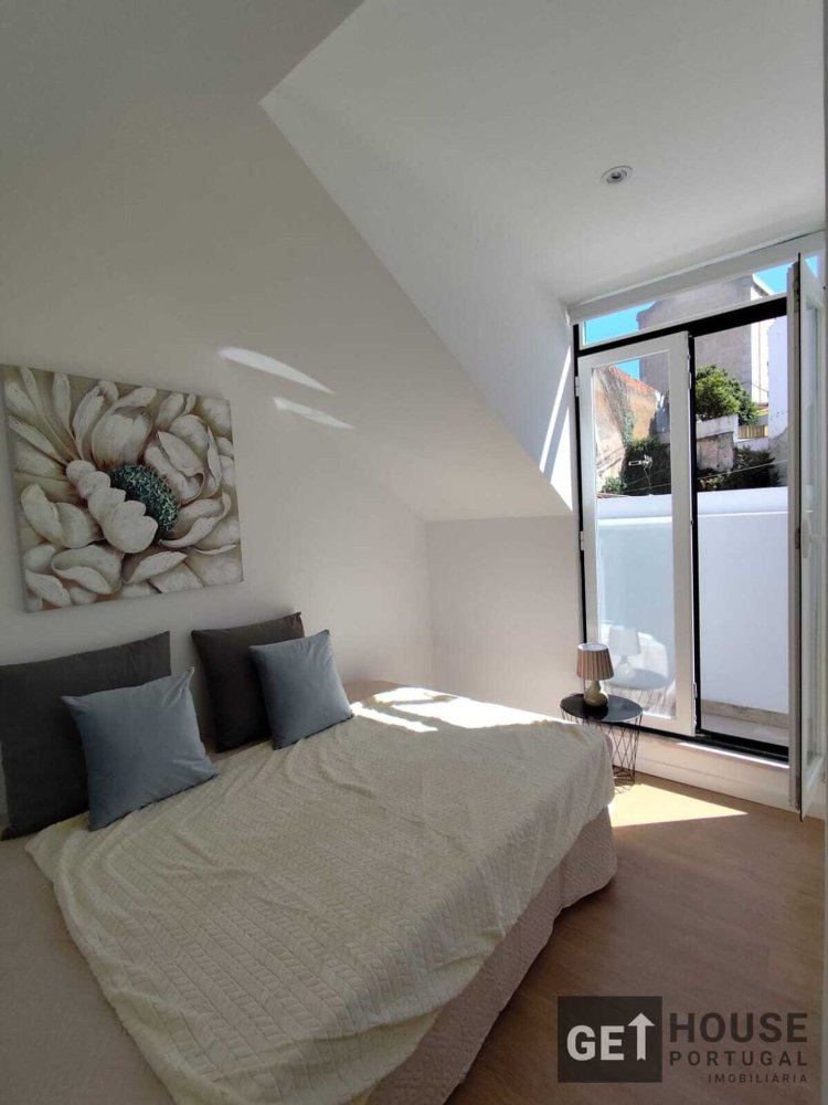 2 bedrooms Apartment in Lisbon, Portugal No. 187447