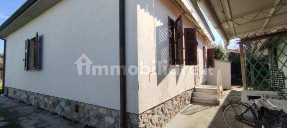 2 bedrooms Villa in Massa, Italy No. 216476 5