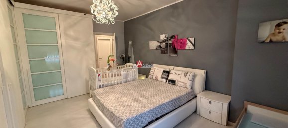 2 Schlafzimmer Wohnung in Paullo, Italy, Nr. 268462 18