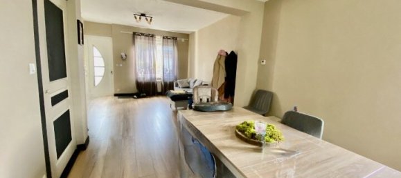 3 bedrooms House in Hautmont, France No. 81792 2