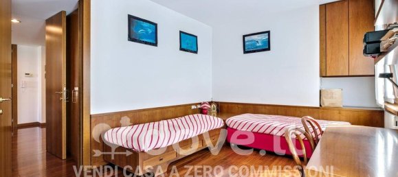 Apartamento de 3 dormitorios en Rovellasca, Italy No. 374666 19