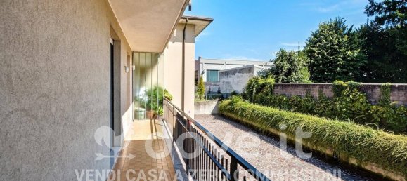 Apartamento de 3 dormitorios en Rovellasca, Italy No. 374666 32