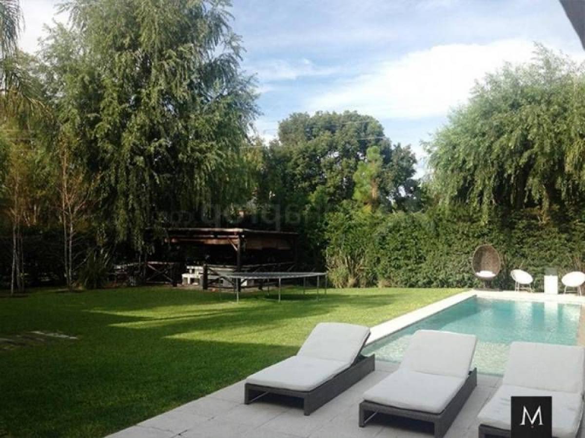 Дом с 4 спальнями в Пилар, Аргентина № 87471