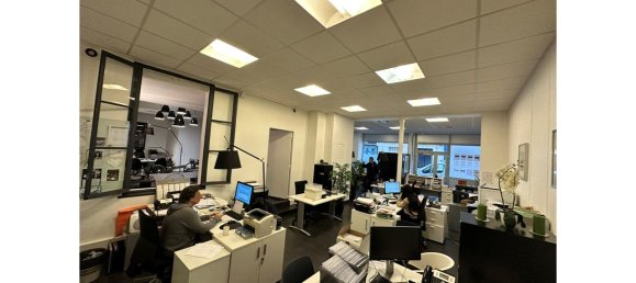 Apartamento de 3 habitaciónes en Paris, France No. 121571 2