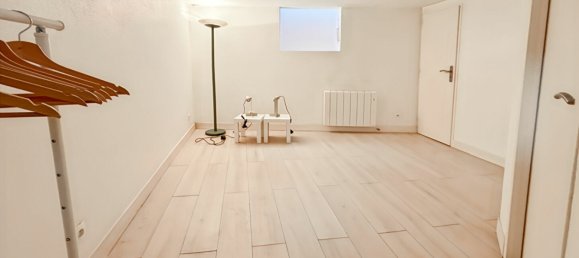 Apartamento de 1 dormitorio en Bordeaux, France No. 109679 5