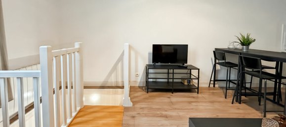 Apartamento de 1 dormitorio en Bordeaux, France No. 109679 6