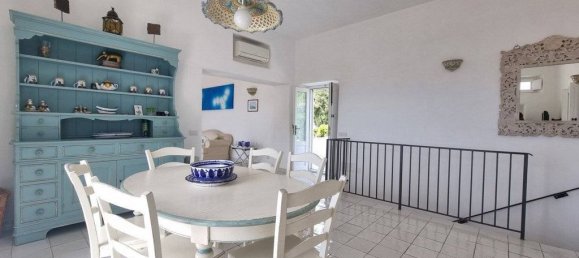 Villa de 4 dormitorios en Leni, Italy No. 151177 13