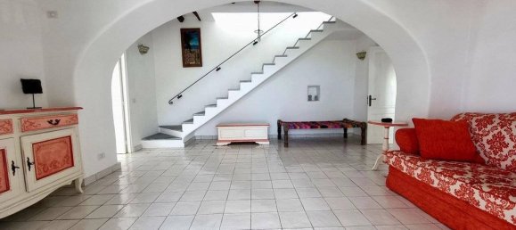 Villa de 4 dormitorios en Leni, Italy No. 151177 10