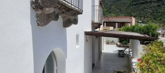 Villa de 4 dormitorios en Leni, Italy No. 151177 36