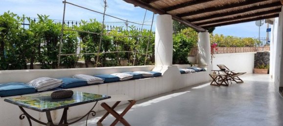 Villa de 4 dormitorios en Leni, Italy No. 151177 4