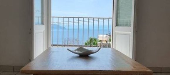 Villa de 4 dormitorios en Leni, Italy No. 151177 24