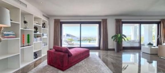 5 bedrooms House in Malaga, Spain No. 35135 6