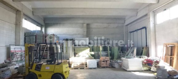 2-Zimmer Lagerhaus in Reggio Emilia, Italy, Nr. 151353 24