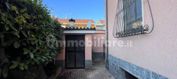 Apartamento de 2 dormitorios en Turin, Italy No. 276548 5