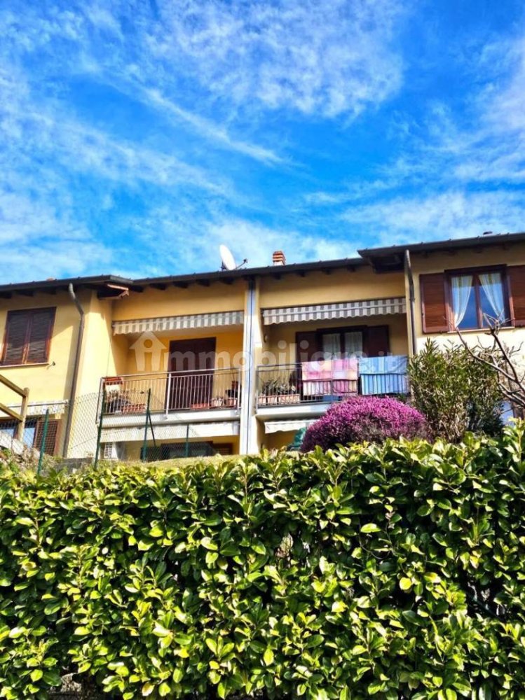 3 bedrooms Apartment in Luino, Italy No. 344048
