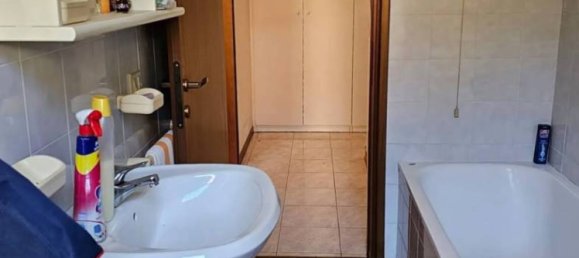 3 bedrooms Apartment in Luino, Italy No. 344048 4