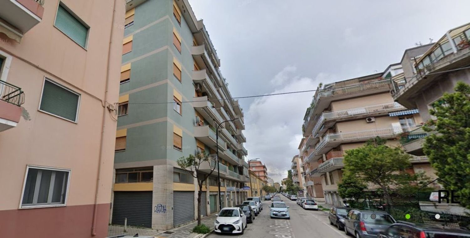 Propriété commerciale à Pescara, Italy 68m² No. 283398